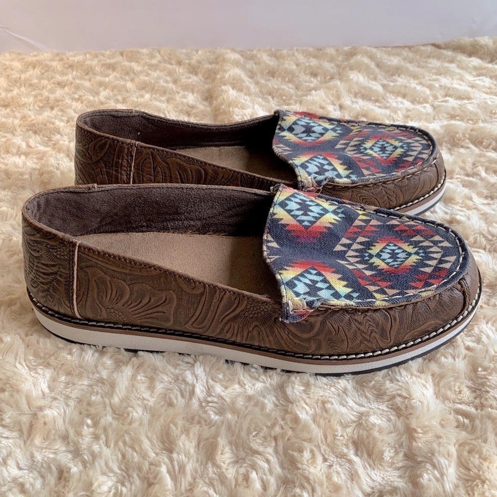 Myra Brown Embossed Leather Aztec Print Noc Toe Slip On Shoes Size 9 - Picture 3 of 10